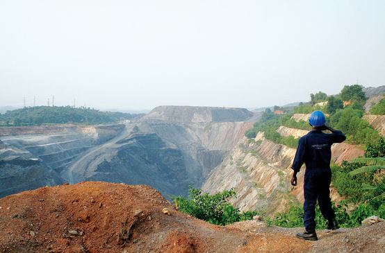 Une mine à ciel ouvert au Ghana