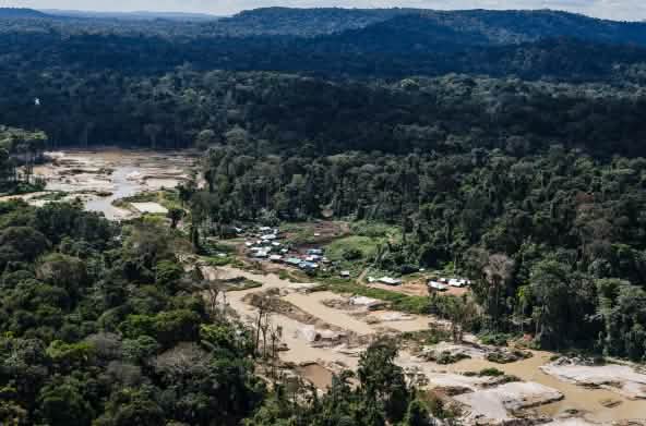 Exploitation minière illégale en Amazonie brésilienne