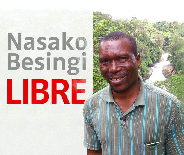 Nasako Besingi L'écologiste avec le texte "Nasako Besingi LIBRE""