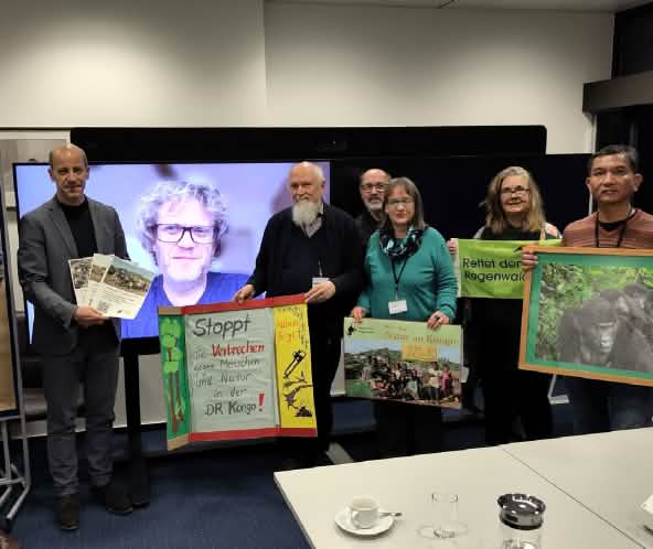 Sauvons la forêt et les activistes de l’environnement de MitAfrika au BMZ à Bonn