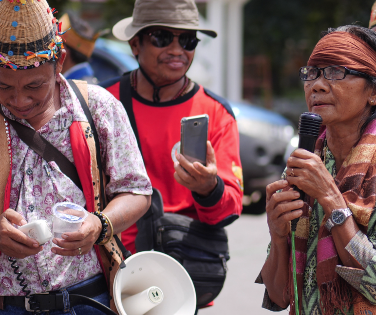 Manifestation d’indigènes Dayak
