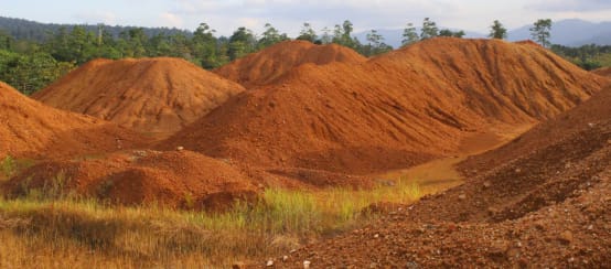Mine de nickel dans l’aire protégée de Morowali aux Célèbes (Sulawesi)