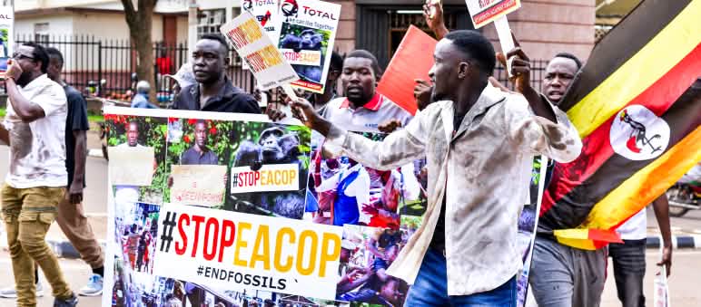 Manifestation pacifique contre le projet d’oléoduc EACOP à Kampala