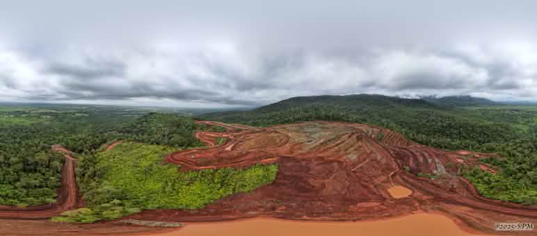 Les zones déboisées s’étendent à travers la forêt tropicale