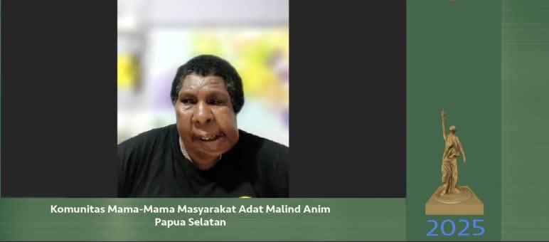 Yasinta Moiwend, autochtone papoue, sur un écran