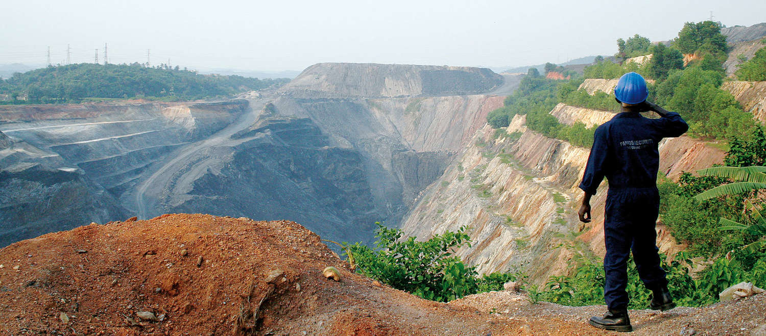 Une mine à ciel ouvert au Ghana