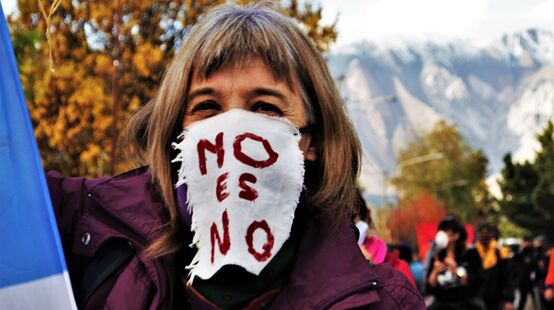 Marche anti-mines à Esquel, Argentine, le 4 mai 2020