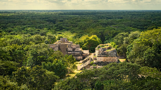 Ruines mayas du site archéologique d’Ek Balam dans la forêt du Yucatan