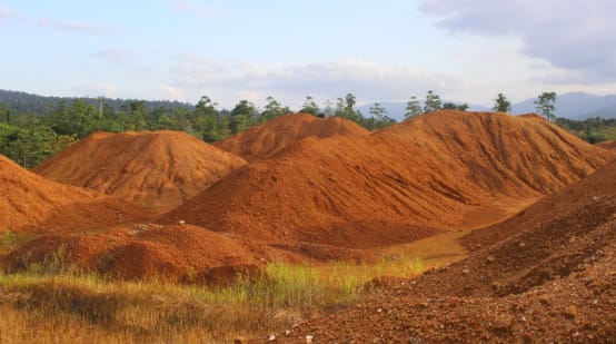Mine de nickel dans l’aire protégée de Morowali aux Célèbes (Sulawesi)