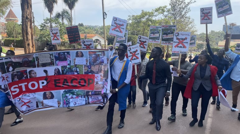 Manifestation étudiante contre l’oléoduc EACOP en Ouganda