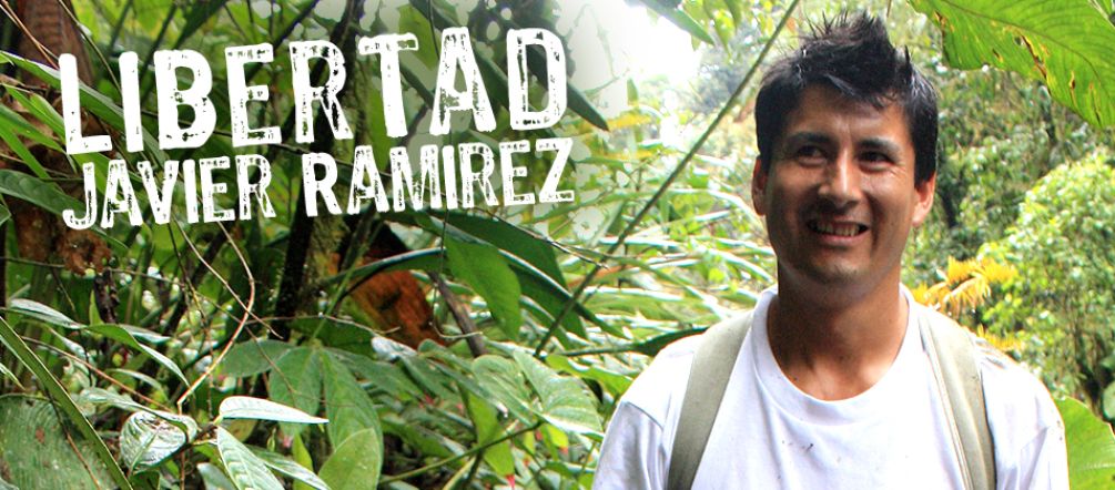 Javier Ramirez est à la fois agriculteur, président de la communauté de Junin et défenseur de la nature Javier Ramirez au milieu de la forêt de nuages dans la vallée de l'Intag en Équateur